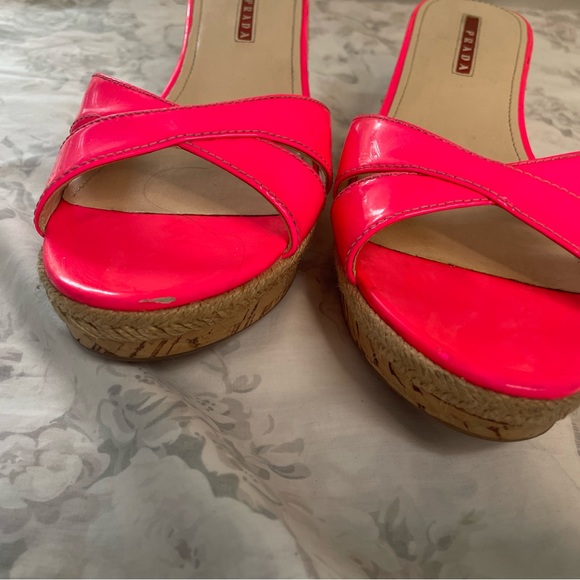 Authentic Prada platform sandals in neon hot pink in patent leather - Picture 10 of 15
